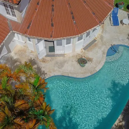 Escape To A Delightful Spacious Family 4 Bd Villa In Saint James